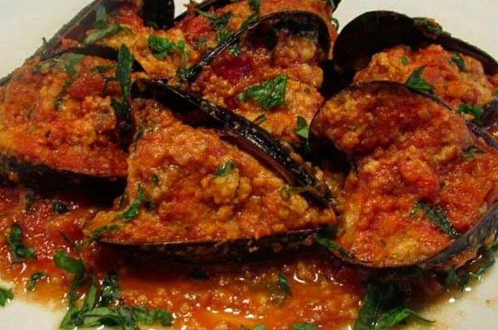 Travel tips image about: STUFFED MUSSELS, a typical versiliese receipt